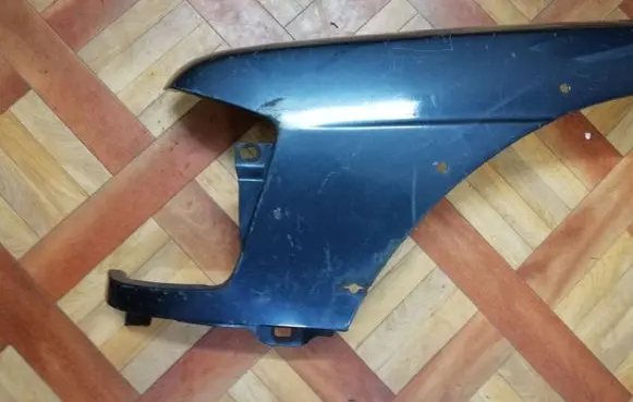 Mercedes-Benz 190 W201 Fender