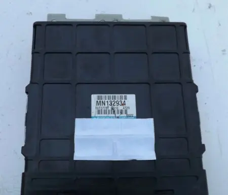Mitsubishi Lancer Engine control unit/module MN132934