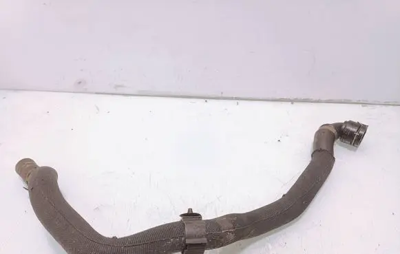 Coolant pipe/hose
