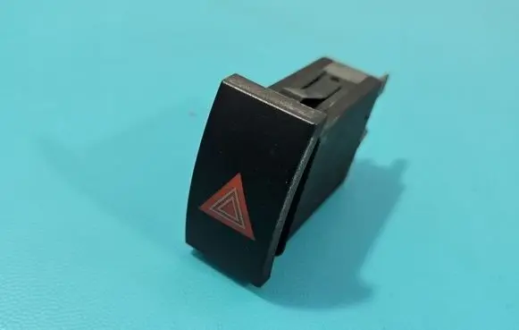 Skoda Superb B5 (3U) Hazard light switch 3U0953235D IMPRK1580379