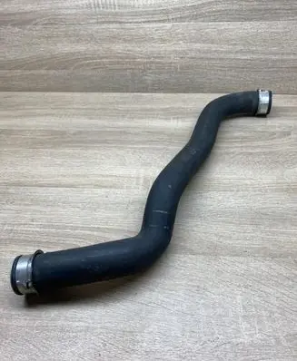 Mercedes-Benz E W211 Intercooler hose/pipe A2115015382