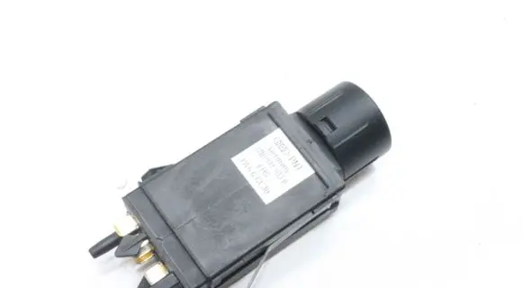 Audi TT Mk1 Windscreen/window heater switch 8N0941503B