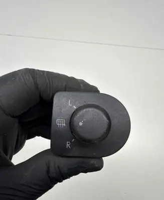 Volkswagen Golf IV Wing mirror switch 1J1959565F