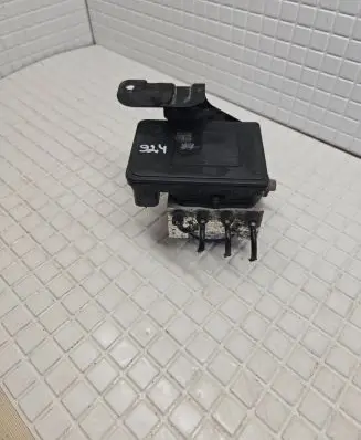 Hyundai i10 ABS Pump 06262132111 06210968313
