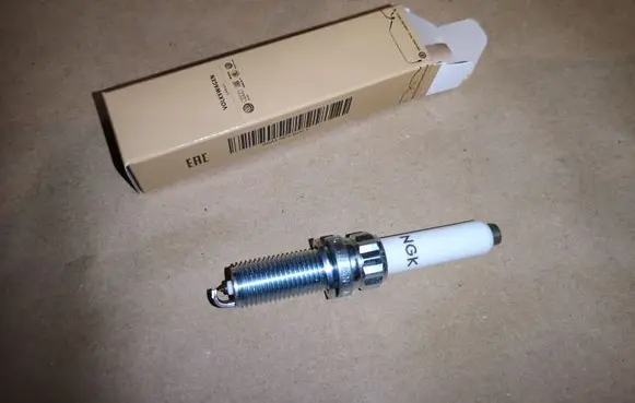 Audi A5 8T 8F Spark plug 06M905606F