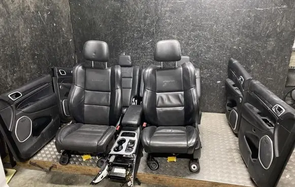 Jeep Grand Cherokee Seat set 
