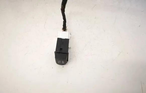 Seat Leon (1P) DTC switch