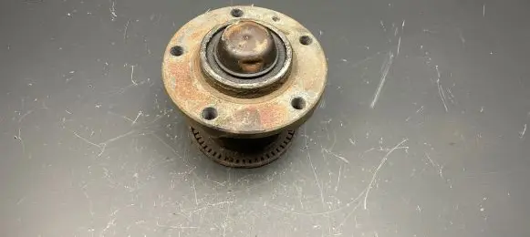 Mercedes-Benz Sprinter W901 W902 W903 W904 Rear wheel bearing hub 9023340301