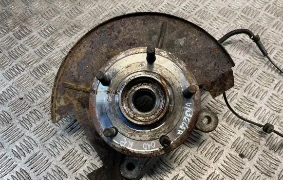 Chrysler Grand Voyager V Front wheel hub spindle knuckle
