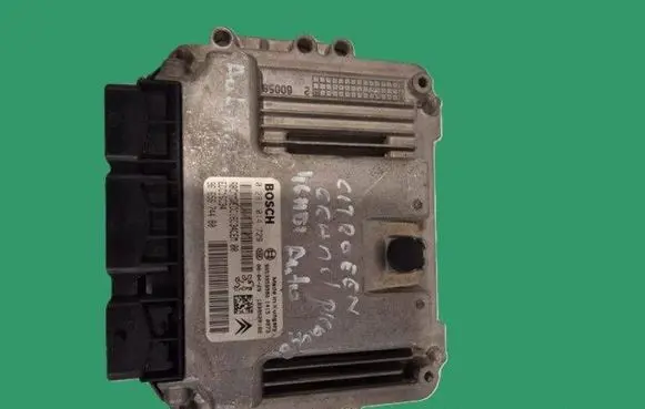 Citroen C4 I Engine control unit/module 9653958980 9665674480 0281014729