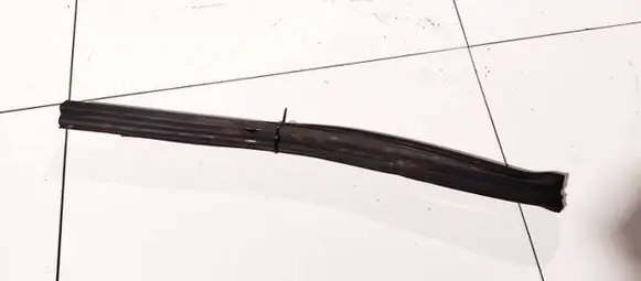 Jeep Cherokee Rubber seal front coupe door 