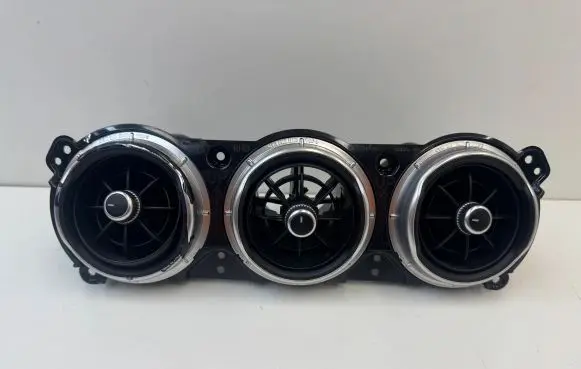 KIA Stinger Dash center air vent grill 84600J5000