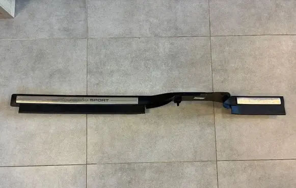 Front sill trim cover