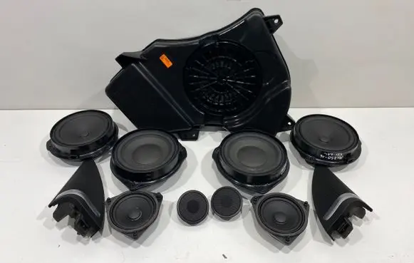 Mercedes-Benz ML W166 Audio system kit A1668202202 8946006002E 23512J0802