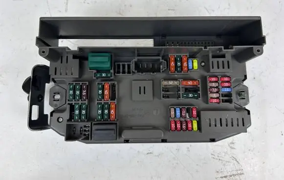 BMW X6 M Fuse module 9145115 618953039A