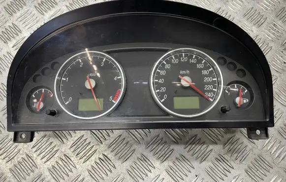 Ford Mondeo Mk III Speedometer (instrument cluster) 1S7F10841 XS7F10849 583424