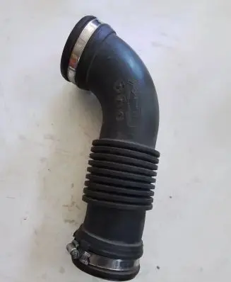 Renault Master III Engine coolant pipe/hose 165763705R