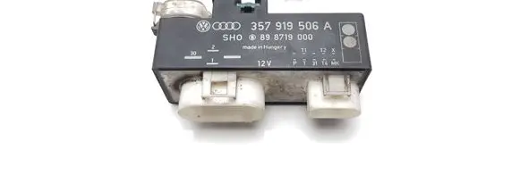 Volkswagen Golf III Coolant fan relay 357919506A 898719000