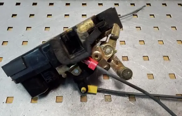 Jeep Grand Cherokee (WK) Front door lock