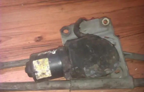 Peugeot 406 Wiper motor