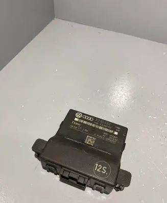 Volkswagen PASSAT B6 Gateway control module 3C0907530E