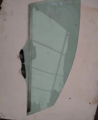 Honda Civic X Front door window glass four-door