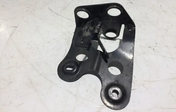 Volkswagen PASSAT B6 ABS pump bracket 