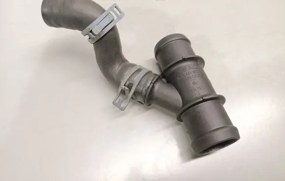 Skoda Kamiq Engine coolant pipe/hose 5WA121087A 5WA122063B