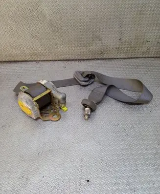 Toyota Previa (XR30, XR40) II Front seatbelt 