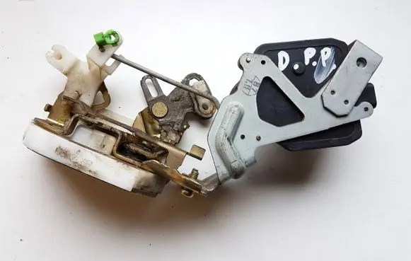 Mitsubishi Pajero Front door lock 1015280500 MR462382