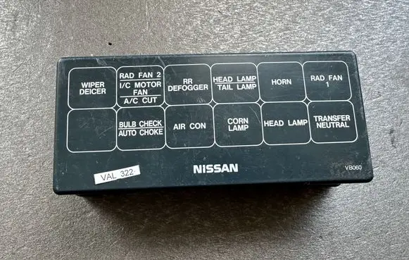 Nissan Patrol Y61 Fuse module 24382VC660