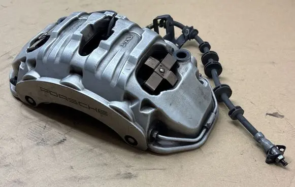 Porsche Macan (95B) Front brake caliper 95B615105BJ