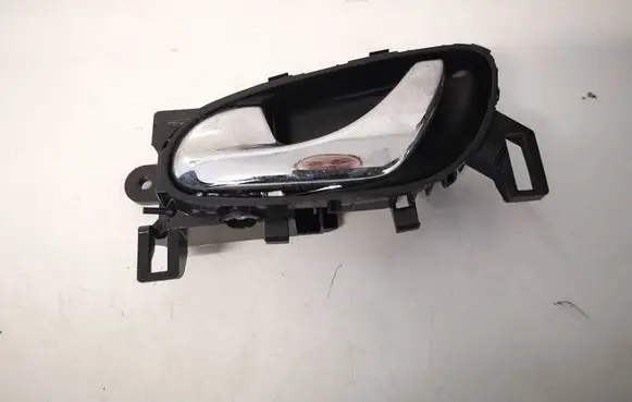 Nissan X-Trail T32 Front door interior handle 