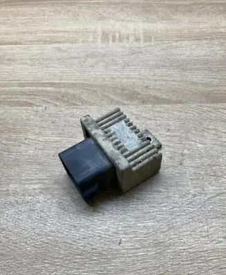 Renault Laguna II Glow plug pre-heat relay 7700115078