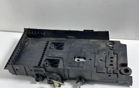 Ford Mondeo MK V Battery tray DG9310723A
