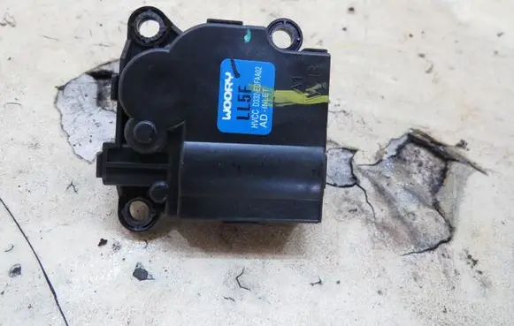 Hyundai i30 A/C air flow flap actuator/motor D332-EDFAA02