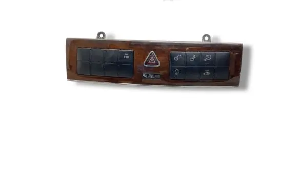 Mercedes-Benz C W203 Hazard light switch 2038706310 33631703 30060910129824