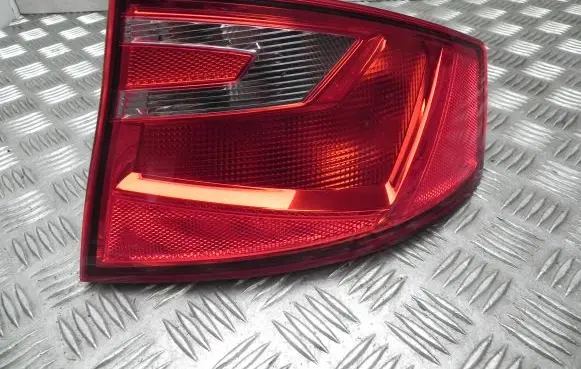 Seat Toledo IV (NH) Rear/tail lights 6JH945096B