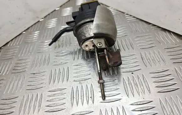 Audi A4 Allroad B8 Turbine electric control actuator SMK306004 F300709R8