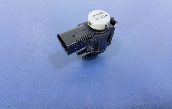 Skoda Superb B6 (3T) Vacuum valve 1K0906283A