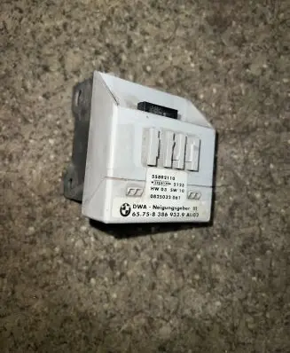 BMW 5 E39 Yaw turn rate sensor 65758386932