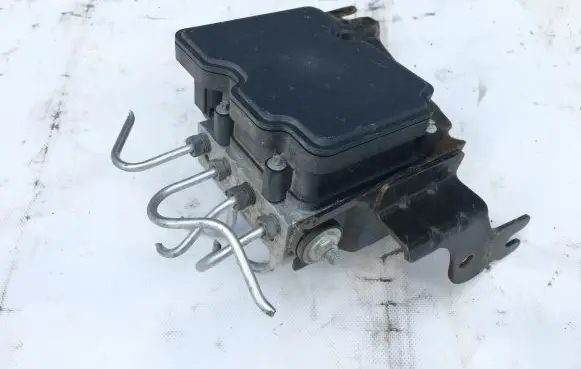 Renault Captur ABS Pump 476605492R
