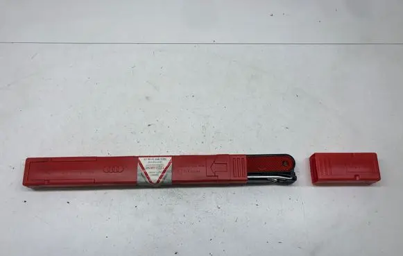 Volkswagen PASSAT B8 Emergency warning sign 1T0860250A
