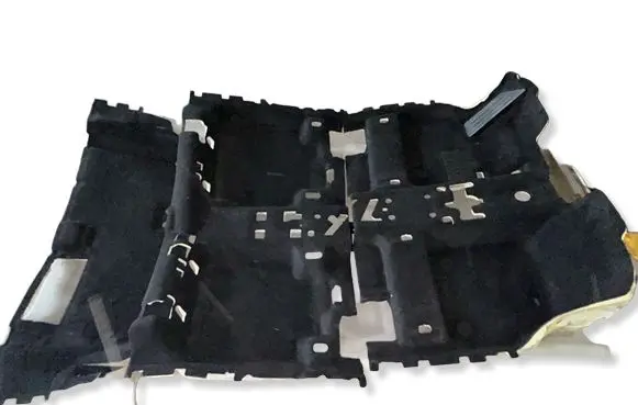 BMW 2 F46 Front floor carpet liner 7306670