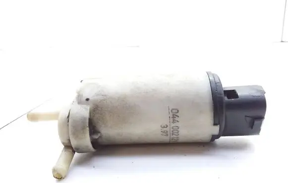 Volvo C70 Windscreen/windshield washer pump 04400212V