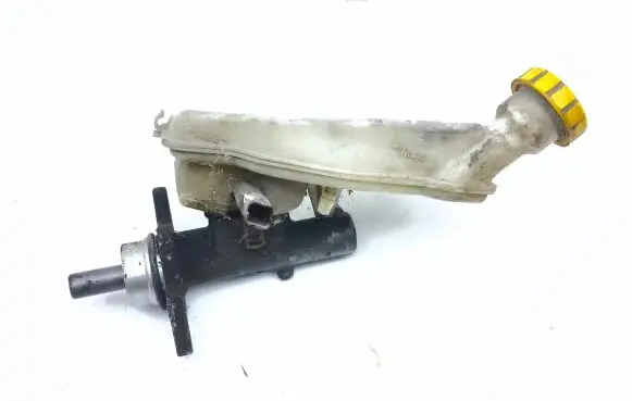 Master brake cylinder