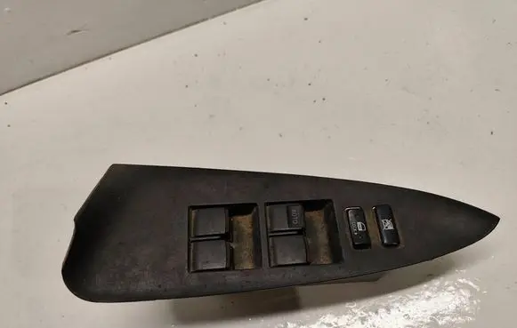 Toyota RAV 4 (XA30) Quarter vent window switch 8352V69 0857A