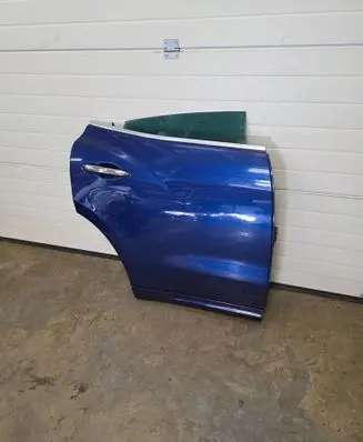 Maserati Levante Rear door