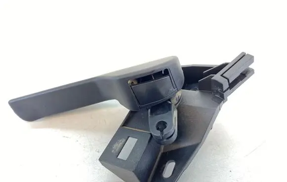 Volkswagen PASSAT B6 Engine bonnet (hood) release handle 1K1823633 1J1823533C