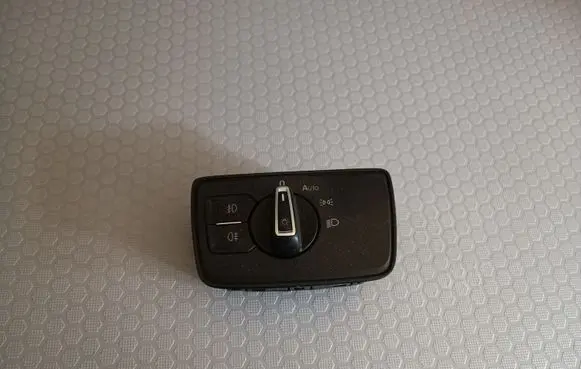 Volkswagen PASSAT B8 Light switch 3G0941633H